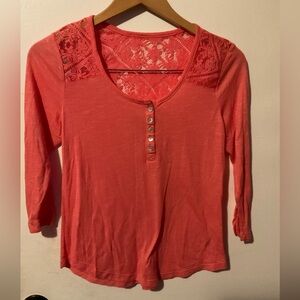 Neon Soul women's Coral Lace 3/4 sleeved Top size M